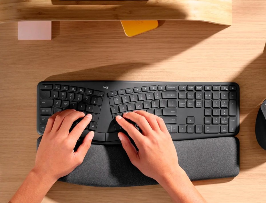 TECLADO LOGITECH INALAMBRICO ERGO K860, DE FORMA CURVEADA Y PARTIDO ERGONOMICO, REPOSA MUÑECA ALCOLCHADO, COLOR NEGRO MATE (920-009845)